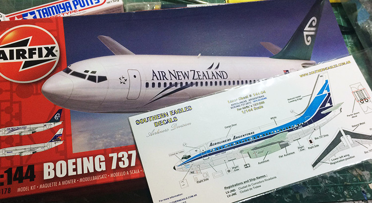 Por un 737 con livery retro en Aerolíneas