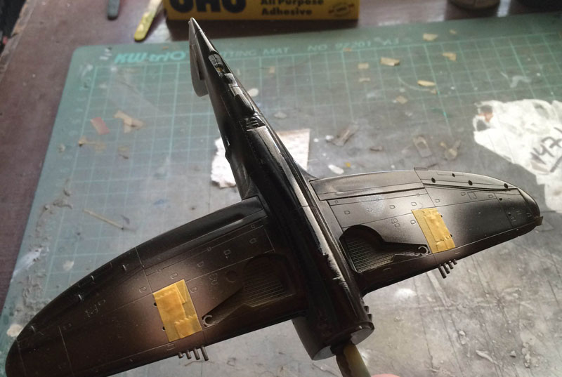 P-47_base-negra