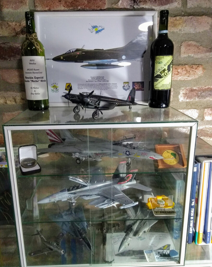 Ennio Croce Aviones a Escala