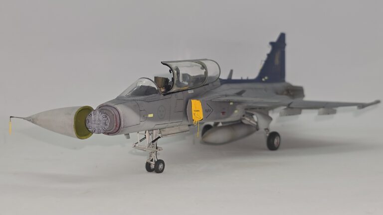 JAS 39D Gripen ETPS – Construcción en 1/48