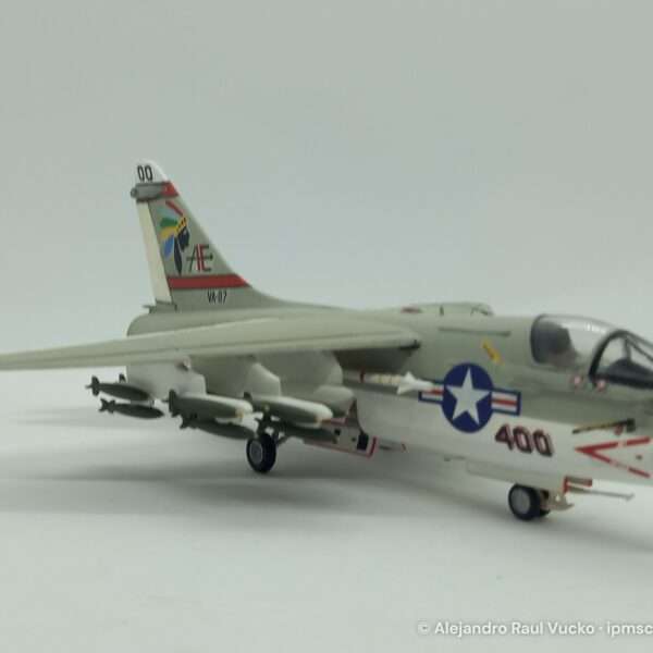 A7-E/H Corsair II – foto 3