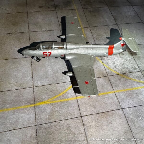 Aero L29 Delfín – foto 2