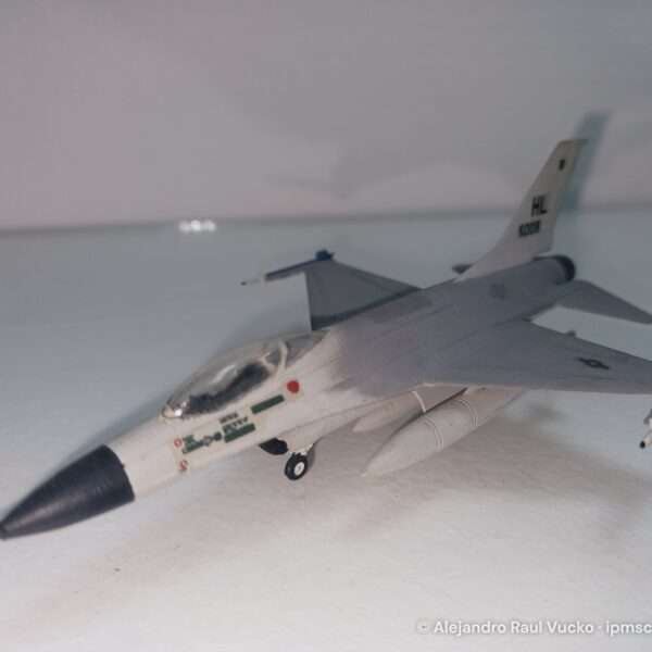 F-16A Fighting Falcon – foto 3