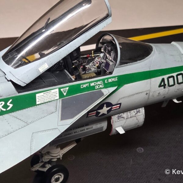 F/A-18E Super Hornet (VFA-195) – foto 4