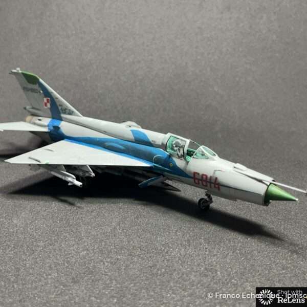 MIG 21 FISHBED “PEZ ESPADA” – foto 8