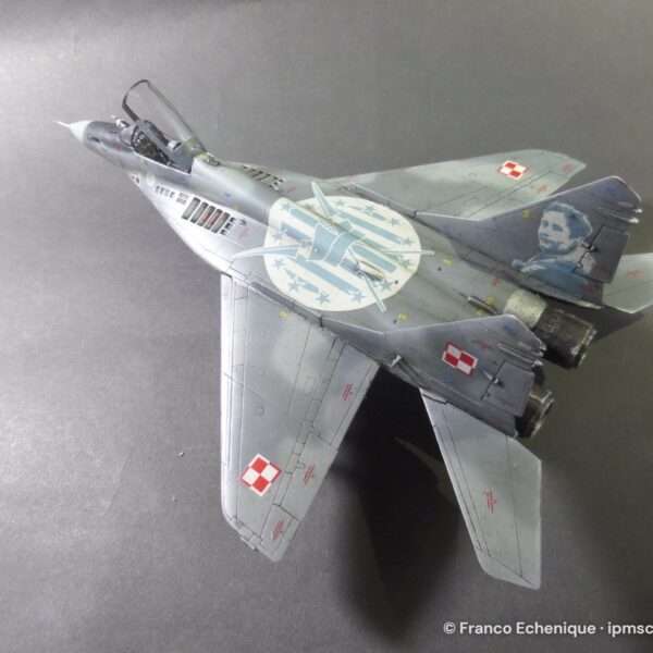 MIG 29 FULCRUM – foto 3