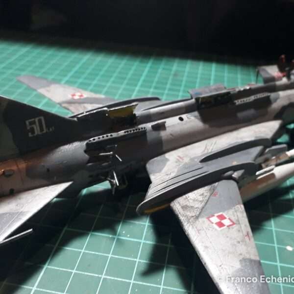 SU 22 FITTER – foto 3