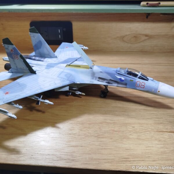 Sukhoi Su-27 – foto 2