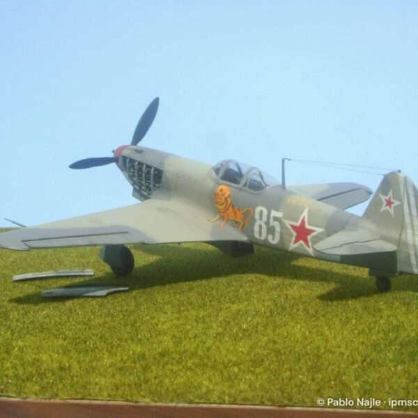 Yakolev Yak-9T – foto 3
