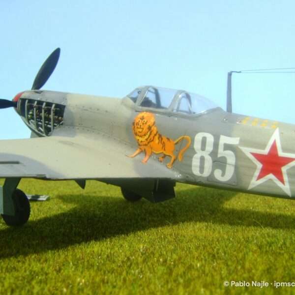 Yakolev Yak-9T – foto 4